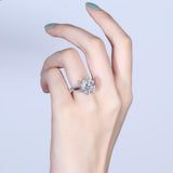 2.60ct Daisy Cluster, Round Cut Moissanites, 1.00ct Centre Stone, 14Kt 585 White Gold