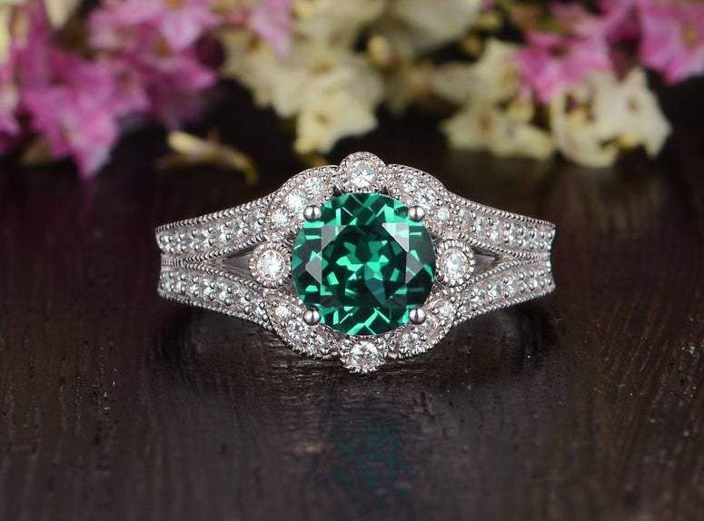 Designer emerald rings store