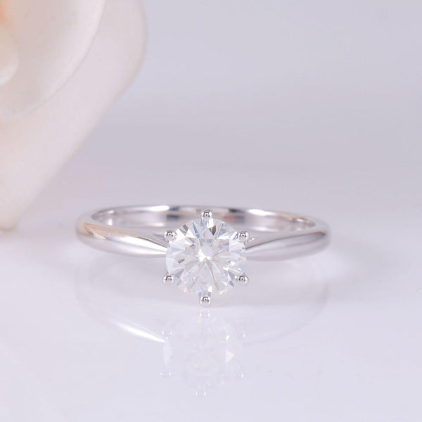 1.00ct Classic Round Cut Moissanite Engagement Ring, Available in White Gold or Platinum