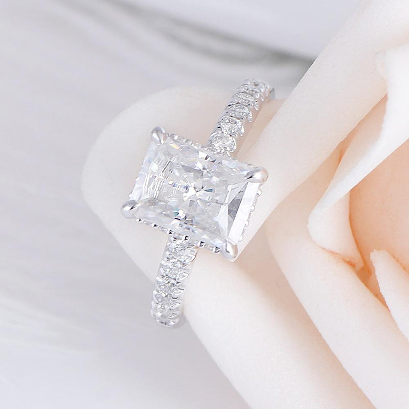 1.80ct Radiant Cut Moissanite Engagement Ring, 14Kt 585 White Gold