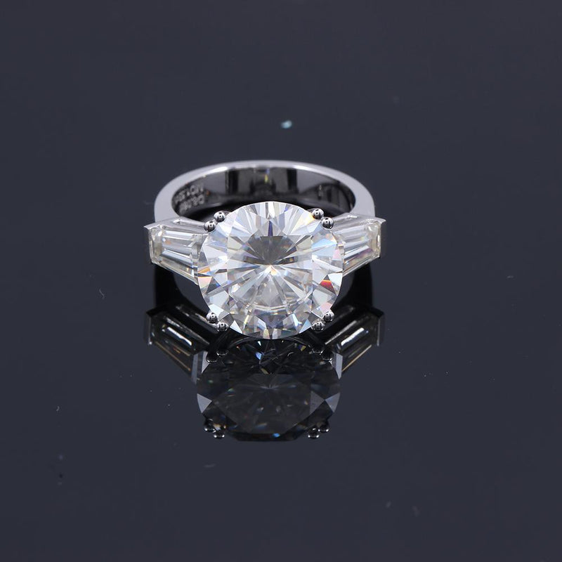 8.00ct Round Cut Moissanite, Classic Engagement Ring, 14Kt 585 White Gold
