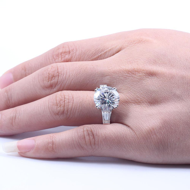 8.00ct Round Cut Moissanite, Classic Engagement Ring, 14Kt 585 White Gold