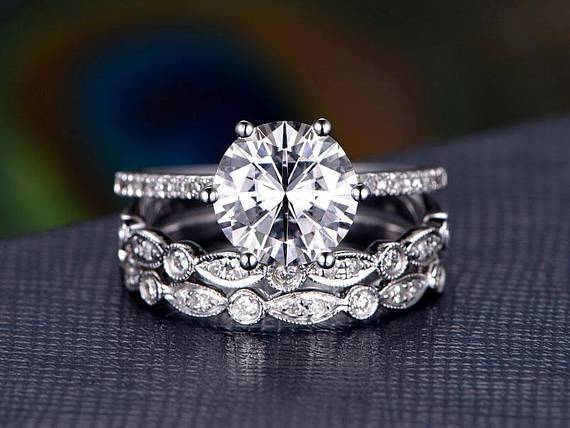 2.00ct Moissanite Ring Set, 3 Rings Total carat weight 2.00ct,Round Cut Colour F, Clarity VVS, Centre Stone 1.25ct