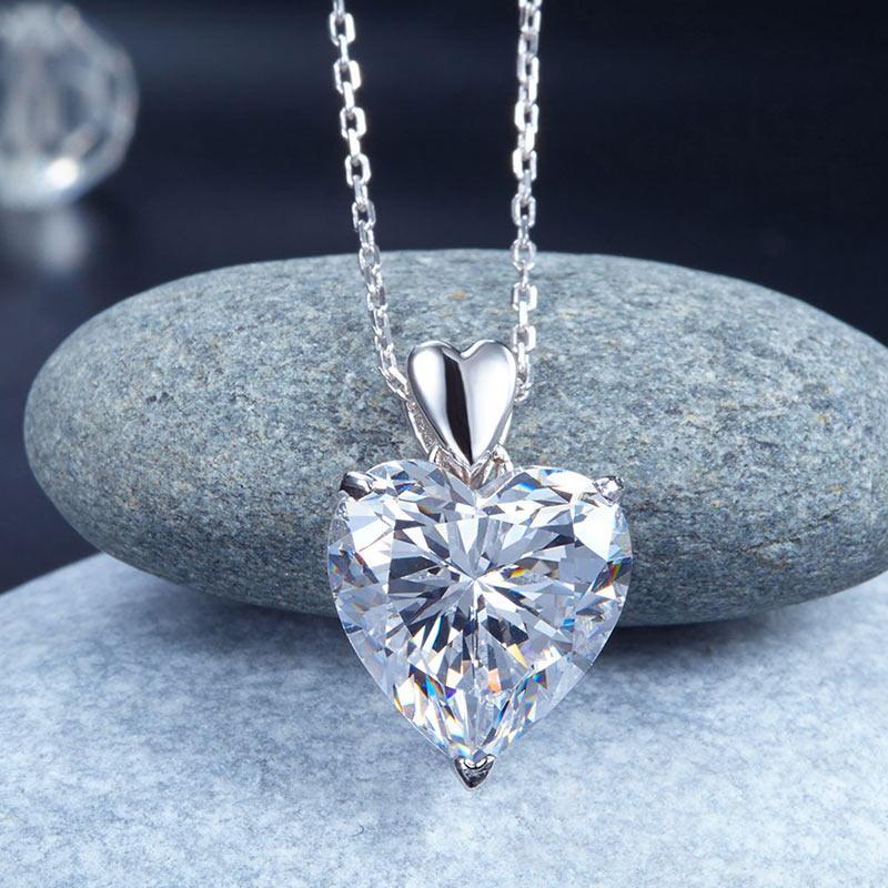Diamond Heart Necklace 1/4 carat tw 10K Yellow Gold | Jared